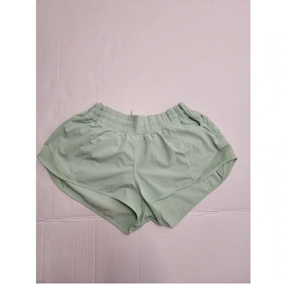 Lululemon Mint Green 2.5” Low Rise Athletic Shorts - Picture 5 of 12